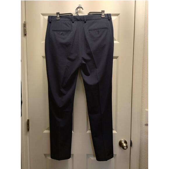 IZOD Men's Size 36x32 Navy Blue Golf Athleisure Sporty Chino Performance Pants - Picture 2 of 4